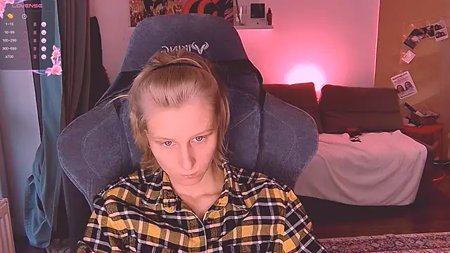 Snapshot of KatiKate chatting on 22, 10, 2025 KatiKate online show from 22, 10, 2025