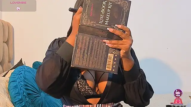 KloheCurvy online show from 17, 11, 2025