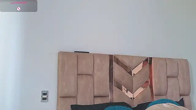 KloheCurvy online show from 13, 4, 2026