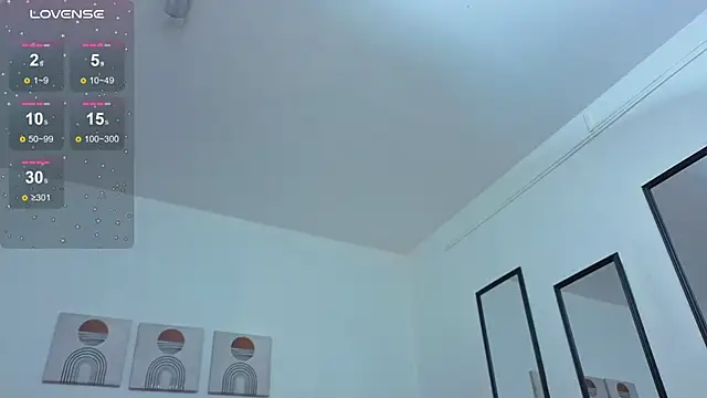 selena castillo online show from 30, 10, 2025