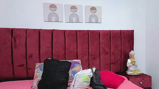 selena castillo online show from 7, 10, 2025