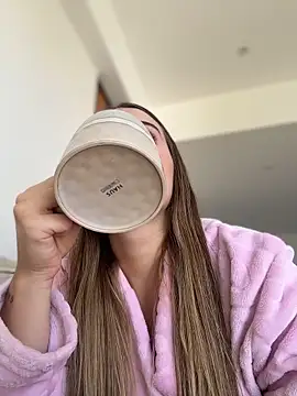 SophieRaily  online show from 19, 11, 2025