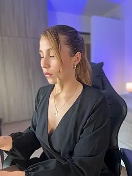 SophieRaily  online show from 9, 1, 2026