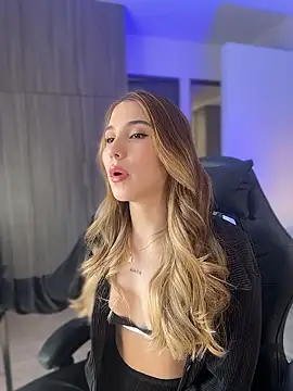 SophieRaily  online show from 13, 1, 2026