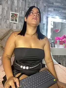 Violetrousse online show from 19, 5, 2026
