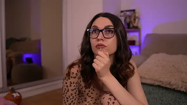 Snapshot of Mona_Lisss chatting on 16, 11, 2025 Mona Lisss online show from 16, 11, 2025