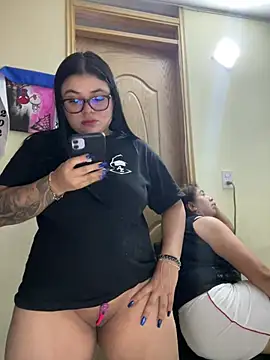 alissonfernandez  online show from 4, 4, 2026