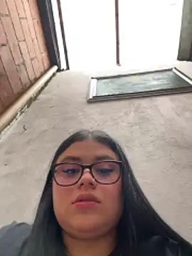 alissonfernandez  online show from 8, 5, 2026