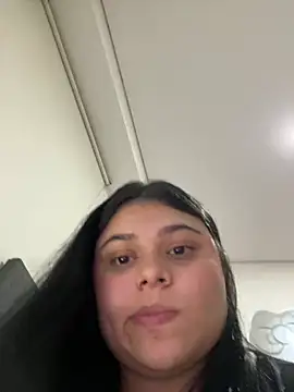alissonfernandez  online show from 14, 3, 2025