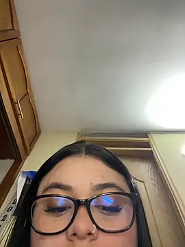 alissonfernandez  online show from 25, 3, 2026