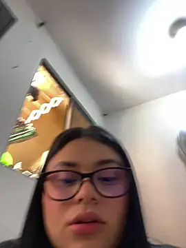 alissonfernandez  online show from 13, 7, 2026