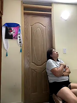 alissonfernandez  online show from 9, 1, 2026