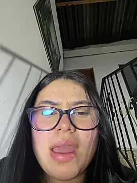alissonfernandez  online show from 5, 7, 2026