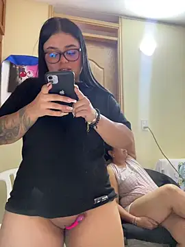 alissonfernandez  online show from 19, 12, 2025