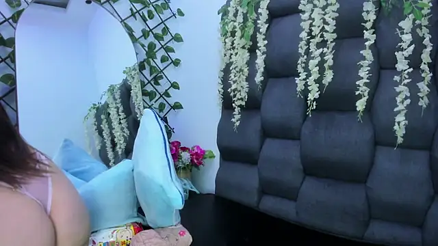 SophiaButt  online show from 2, 11, 2025