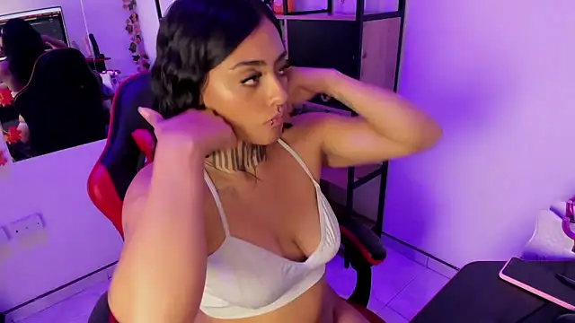 Snapshot of Lovely_celeste chatting on 9, 10, 2025 Lovely celeste online show from 9, 10, 2025