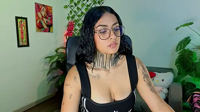 Snapshot of Lovely_celeste chatting on 6, 7, 2026 Lovely celeste online show from 6, 7, 2026