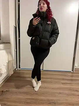 Alissa kiss online show from 17, 1, 2025