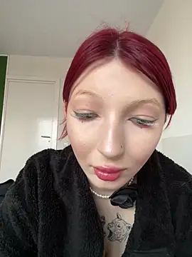 Alissa kiss online show from 11, 2, 2025