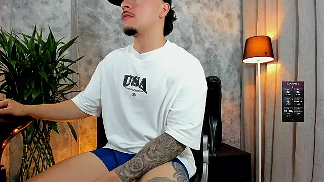 boyc022  online show from 25, 11, 2025