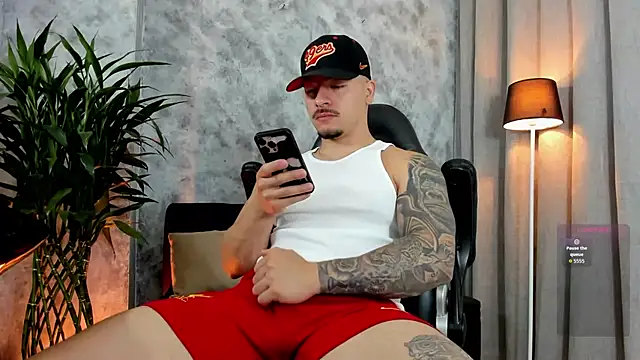 boyc022  online show from 10, 4, 2026