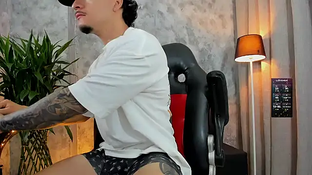 boyc022  online show from 23, 11, 2025