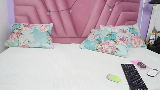 hornybarelylegalgirl online show from 27, 6, 2026