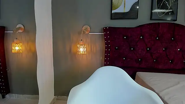 angela nix online show from 24, 7, 2026