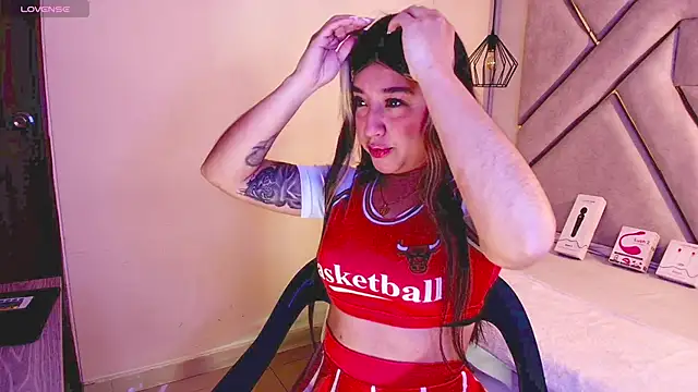 Dahian Dmour online show from 24, 11, 2025