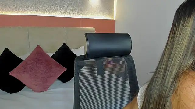 AniiRose online show from 16, 12, 2025