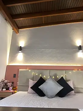 AniiRose online show from 17, 10, 2025