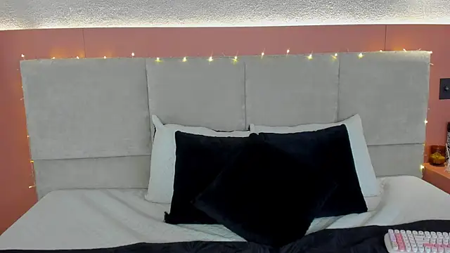 AniiRose online show from 5, 12, 2025