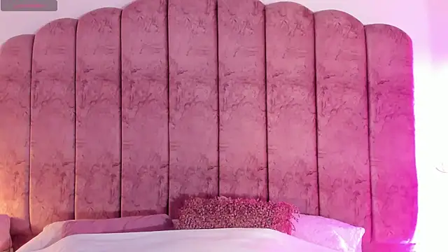 Carolina Evanss online show from 12, 2, 2026