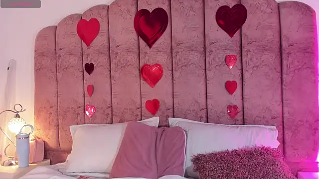 Carolina Evanss online show from 14, 2, 2026