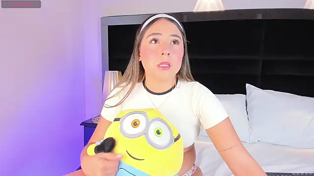 MelodyRey  online show from 8, 11, 2025