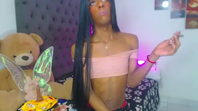 lucianadolll online show from 5, 12, 2025