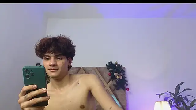 Themilow online show from 24, 12, 2024