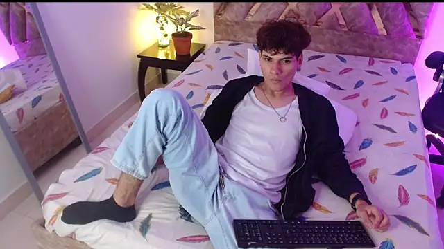 Themilow online show from 14, 1, 2025