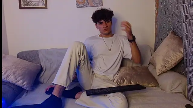 Themilow online show from 4, 2, 2025