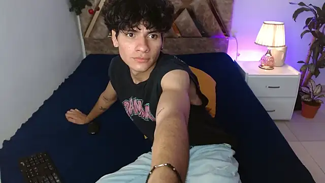 Themilow online show from 20, 12, 2024