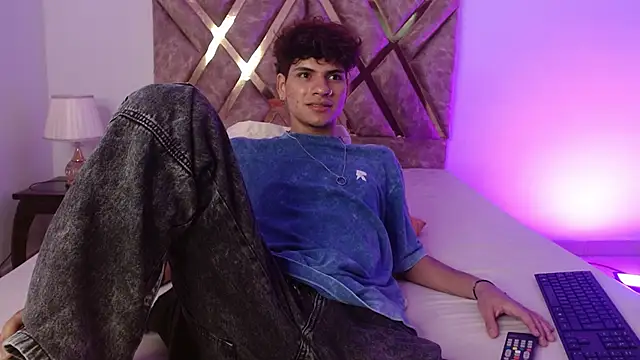 Themilow online show from 9, 1, 2025