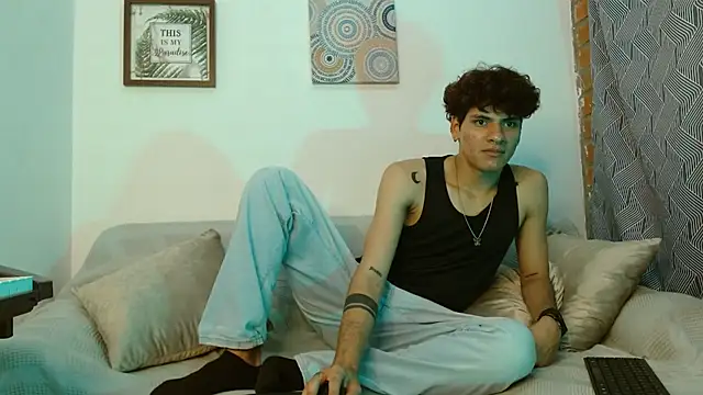 Themilow online show from 6, 2, 2025