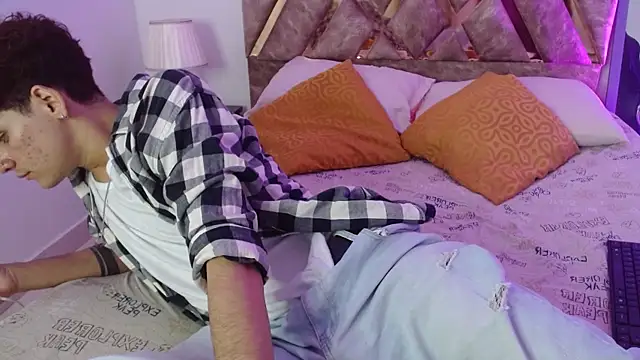 Themilow online show from 7, 1, 2025