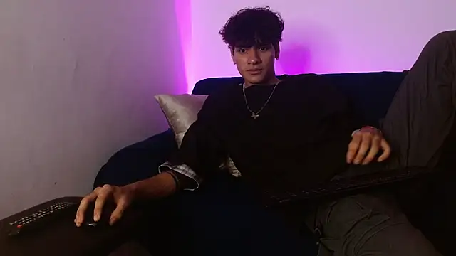 Themilow online show from 19, 2, 2025