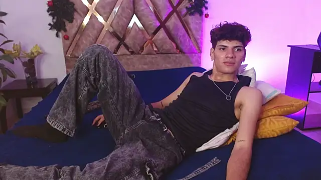 Themilow online show from 30, 12, 2024