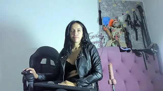 Snapshot of Evil_sammy chatting on 20, 11, 2025 Evil sammy online show from 20, 11, 2025