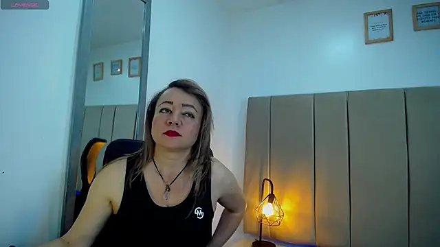 Lupiita223 online show from 1, 3, 2025