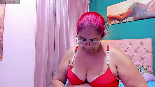 renata milf  online show from 17, 1, 2026