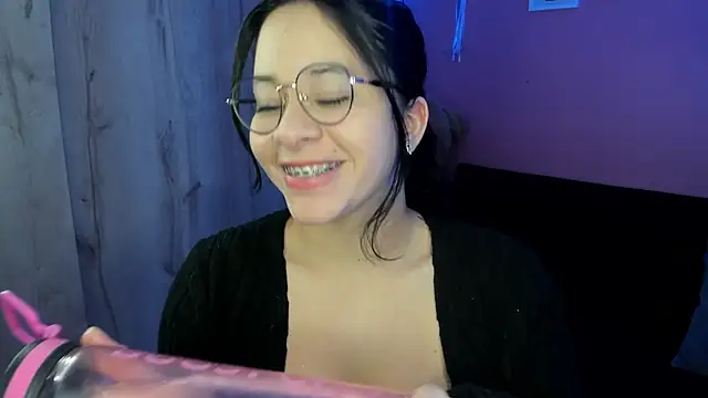 Snapshot of agnes_213 chatting on 18, 11, 2025 agnes 213 online show from 18, 11, 2025