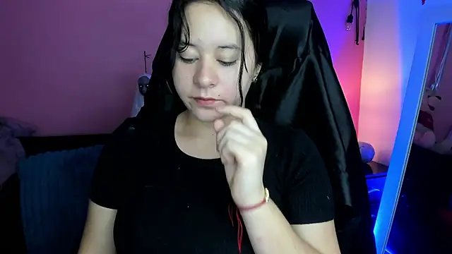 Snapshot of agnes_213 chatting on 18, 10, 2025 agnes 213 online show from 18, 10, 2025